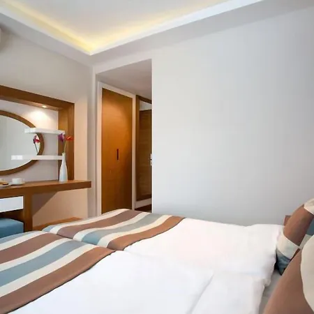 Hotel Lavia Kemer