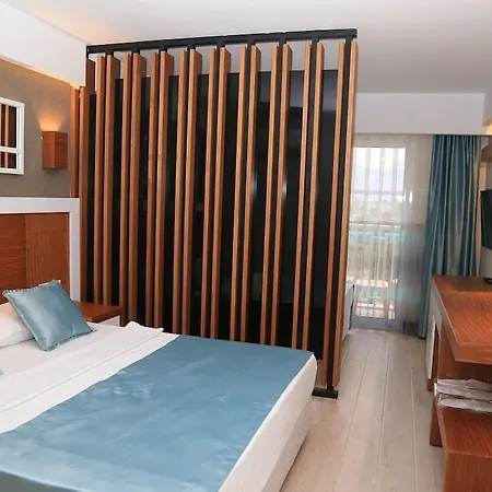 Lavia 3* Kemer