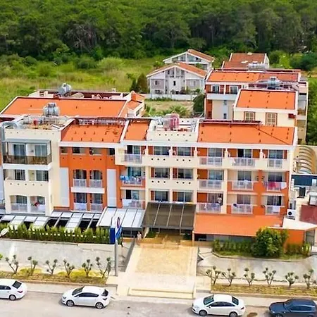 Lavia Kemer
