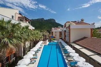Lavia Hotel